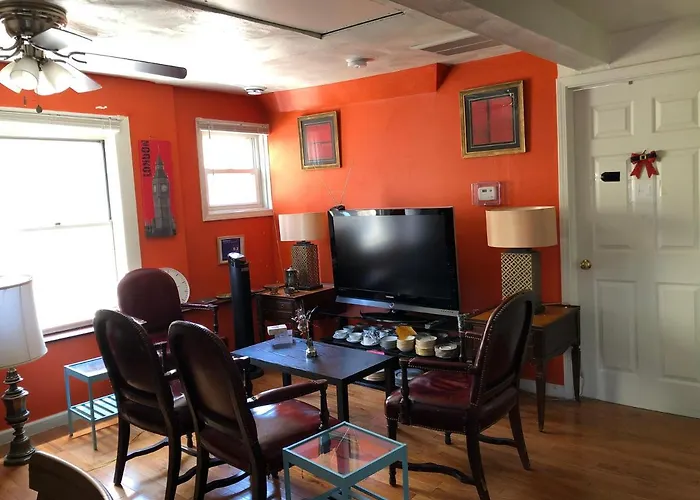 Guest house Highland Park *