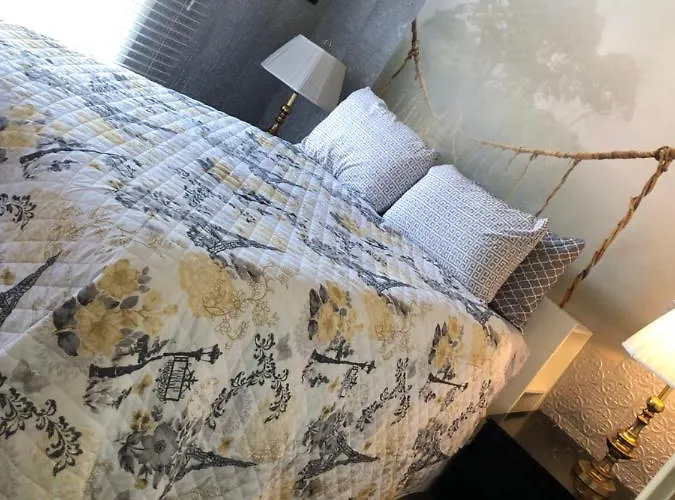 Highland Park Guest house *